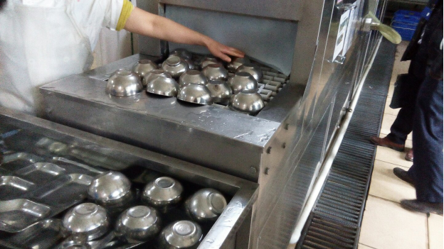 洗碗機(jī)現(xiàn)場圖